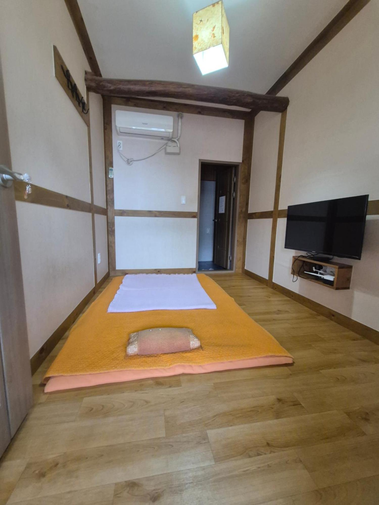 Jeonju Tosarang Guesthouse Rom bilde