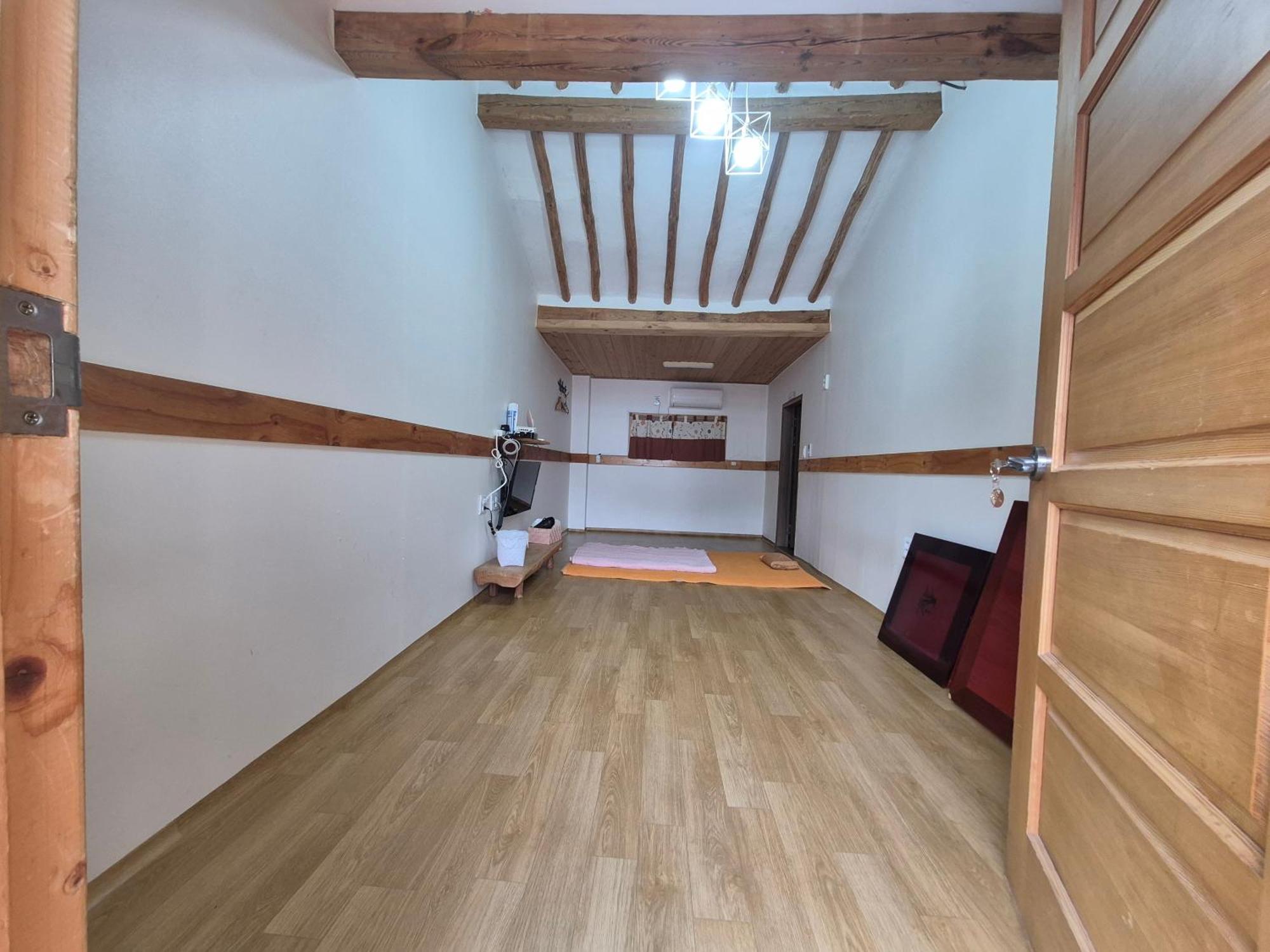 Jeonju Tosarang Guesthouse Rom bilde