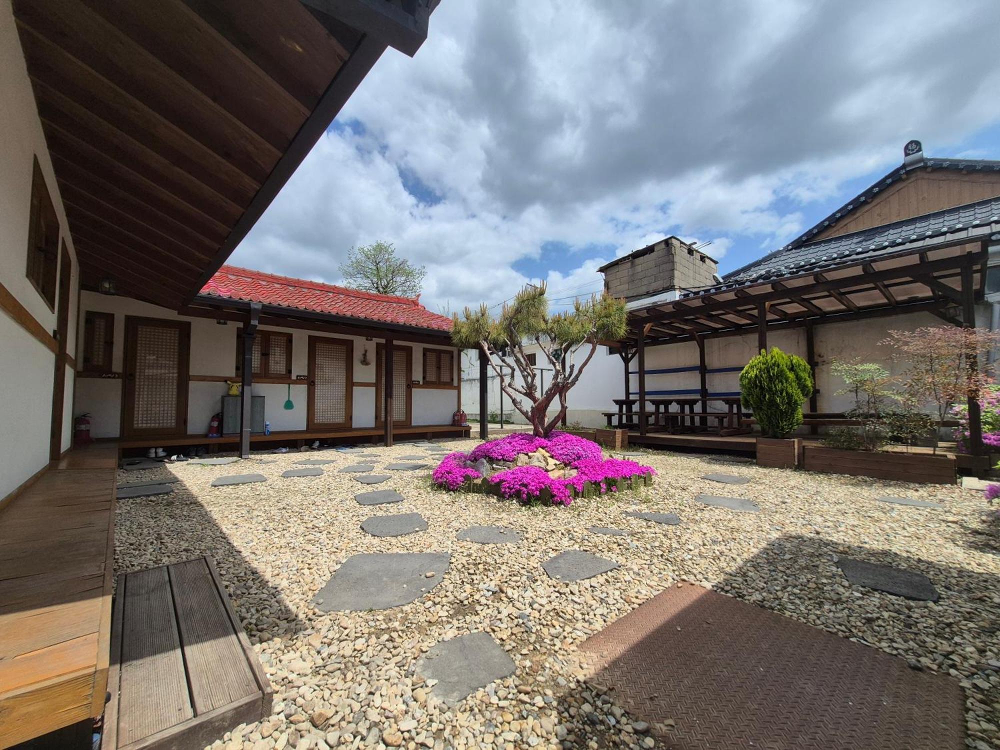 Jeonju Tosarang Guesthouse Eksteriør bilde