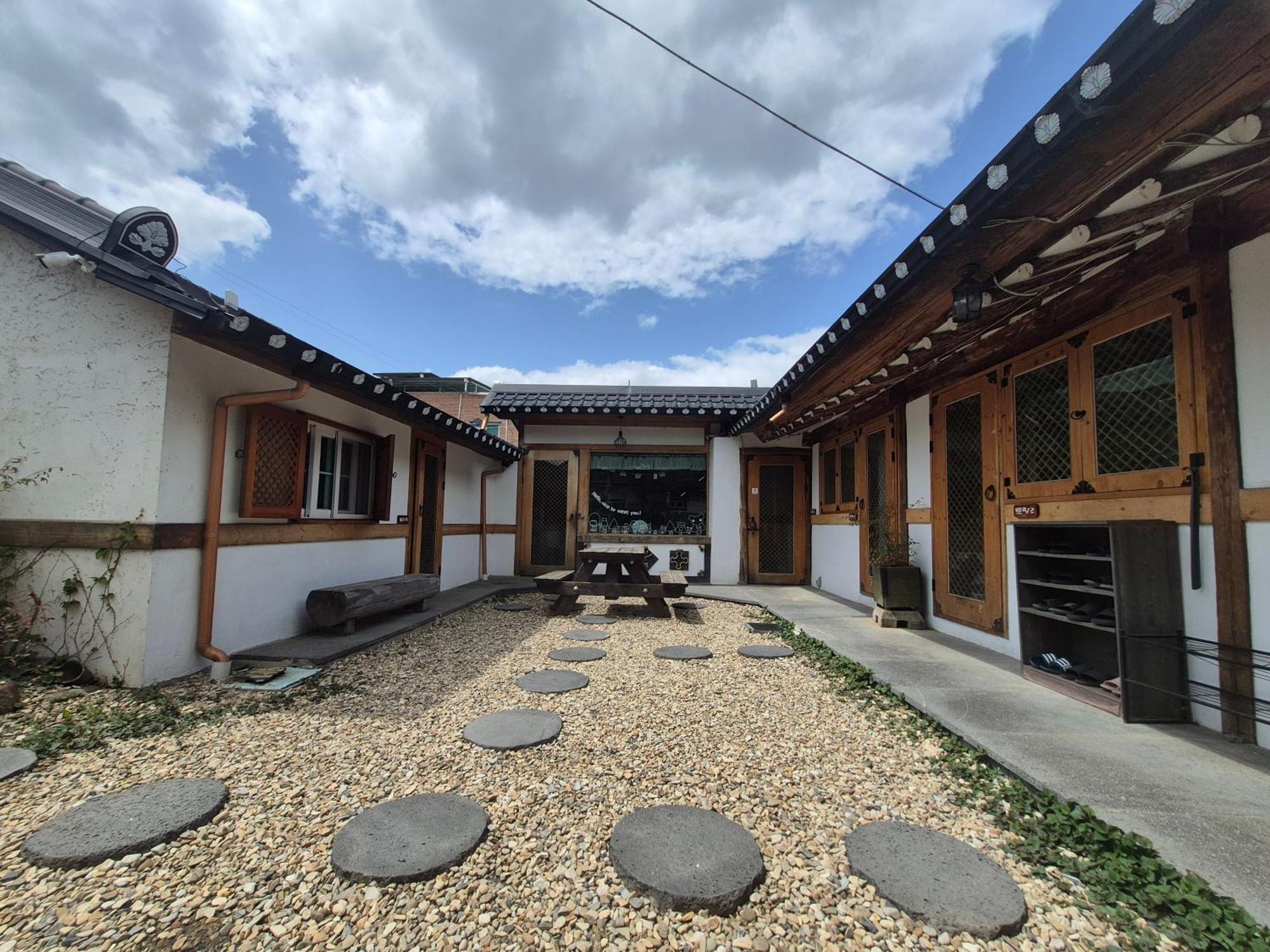 Jeonju Tosarang Guesthouse Rom bilde