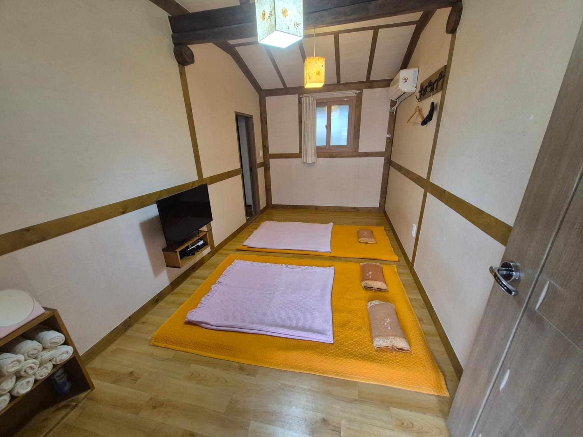 Jeonju Tosarang Guesthouse Rom bilde